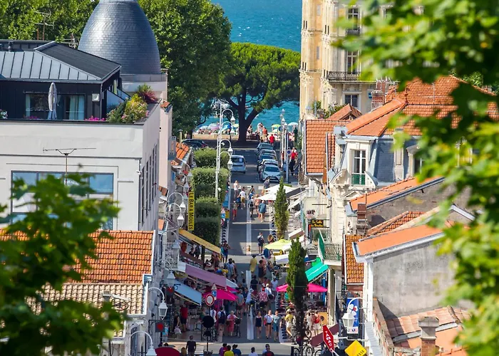 Апартаменты A Proche Et Centre - Fr-1-420-79 *